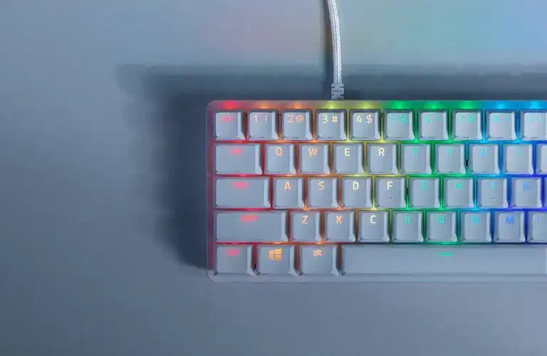 Teclado Mecânico Gamer Razer Huntsman Mini 60%, Chroma RGB, Switches Ópticos Red - Branco
