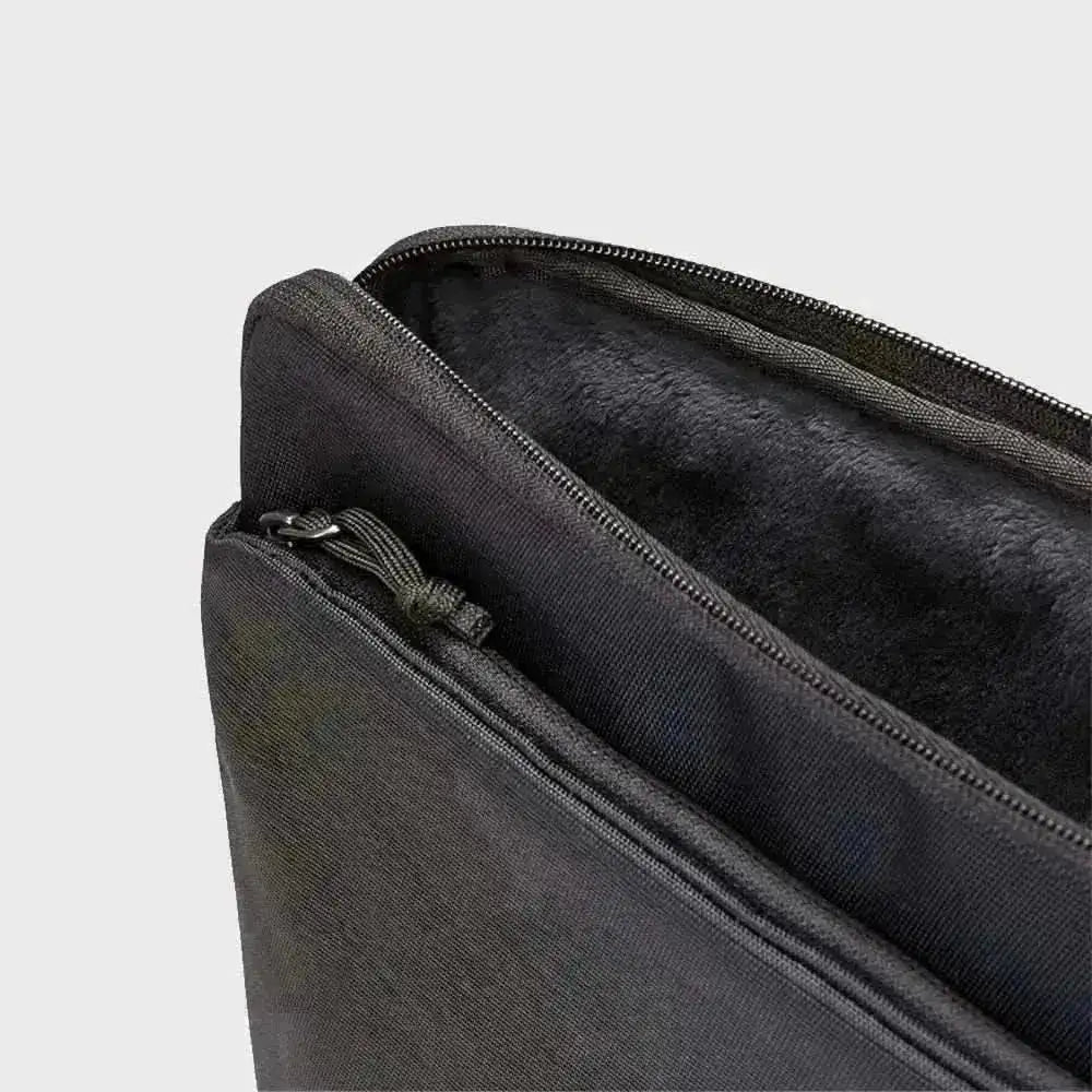 Sleeve Rígido para MacBook Thule Subterra 13" Black - Shop Mundo Digital