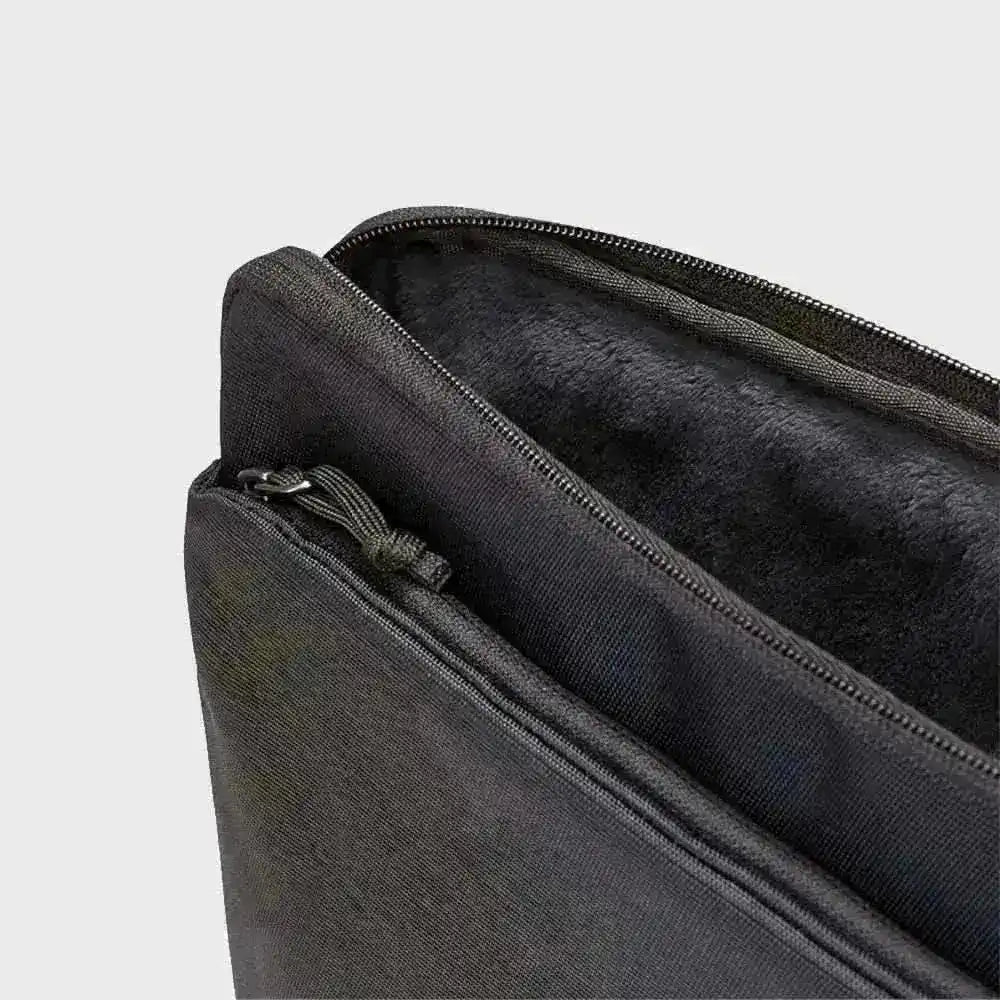 Sleeve Rígido para MacBook Thule Subterra 13" Black - Shop Mundo Digital